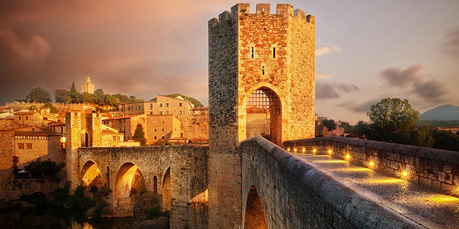Visiting the ancient town of Besalú